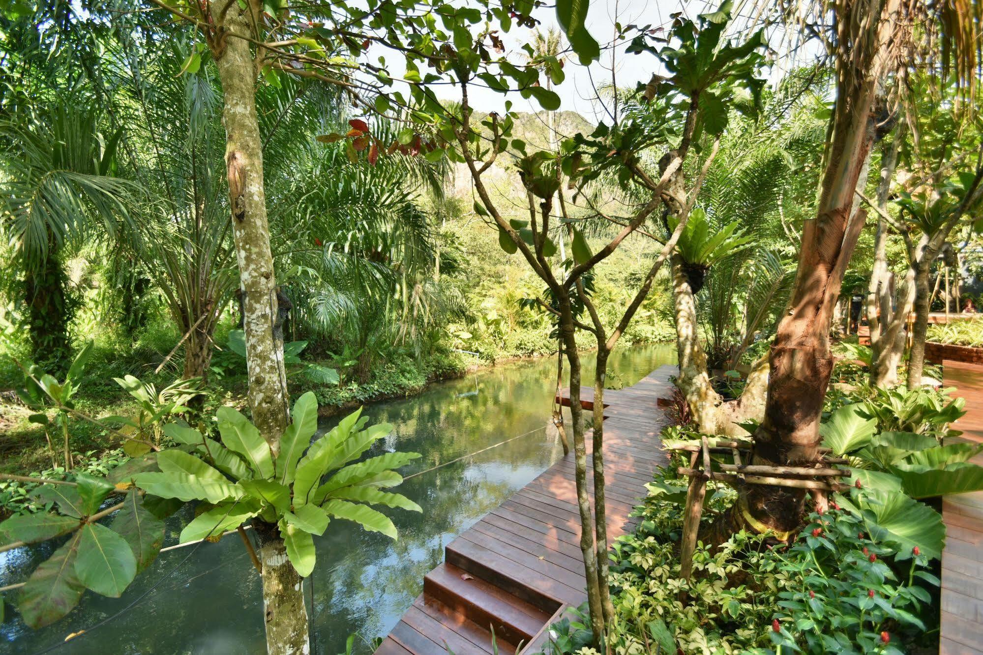 The Nine Thipthara Klongson Resort Ban Nong Thale Bagian luar foto